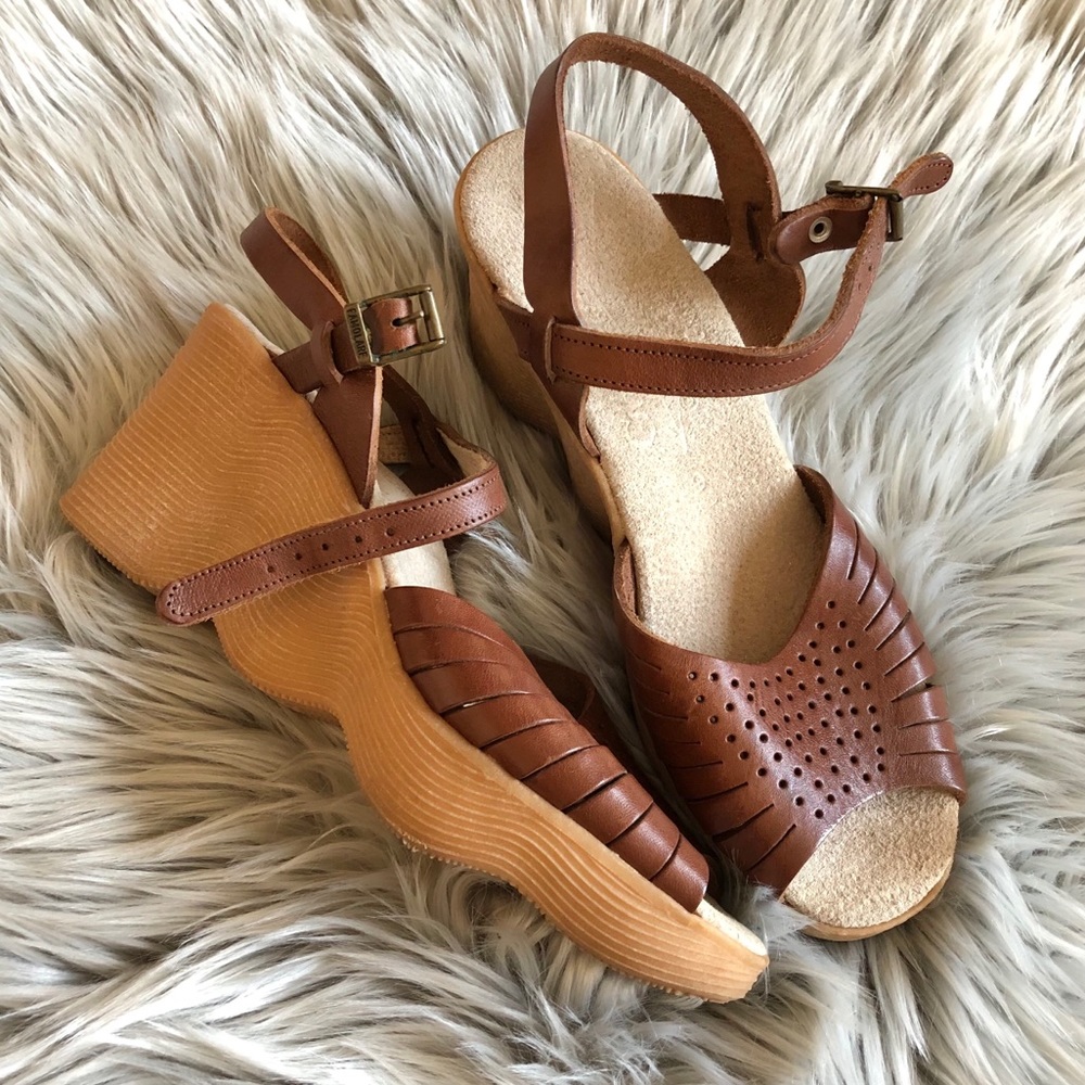70’s Famolare Go-There VTG Brown Leather Sandals 8